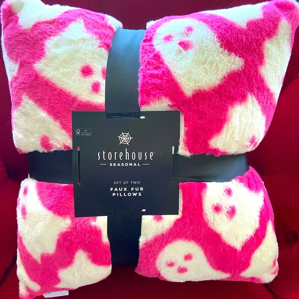 TIKTOK VIRAL Storehouse Seasonal PINK Ghost Pillow Set of 2 NWT